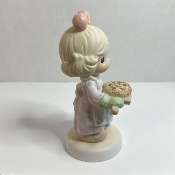 Vintage 1999 Precious Moments Figurine - Picture 4 of 6